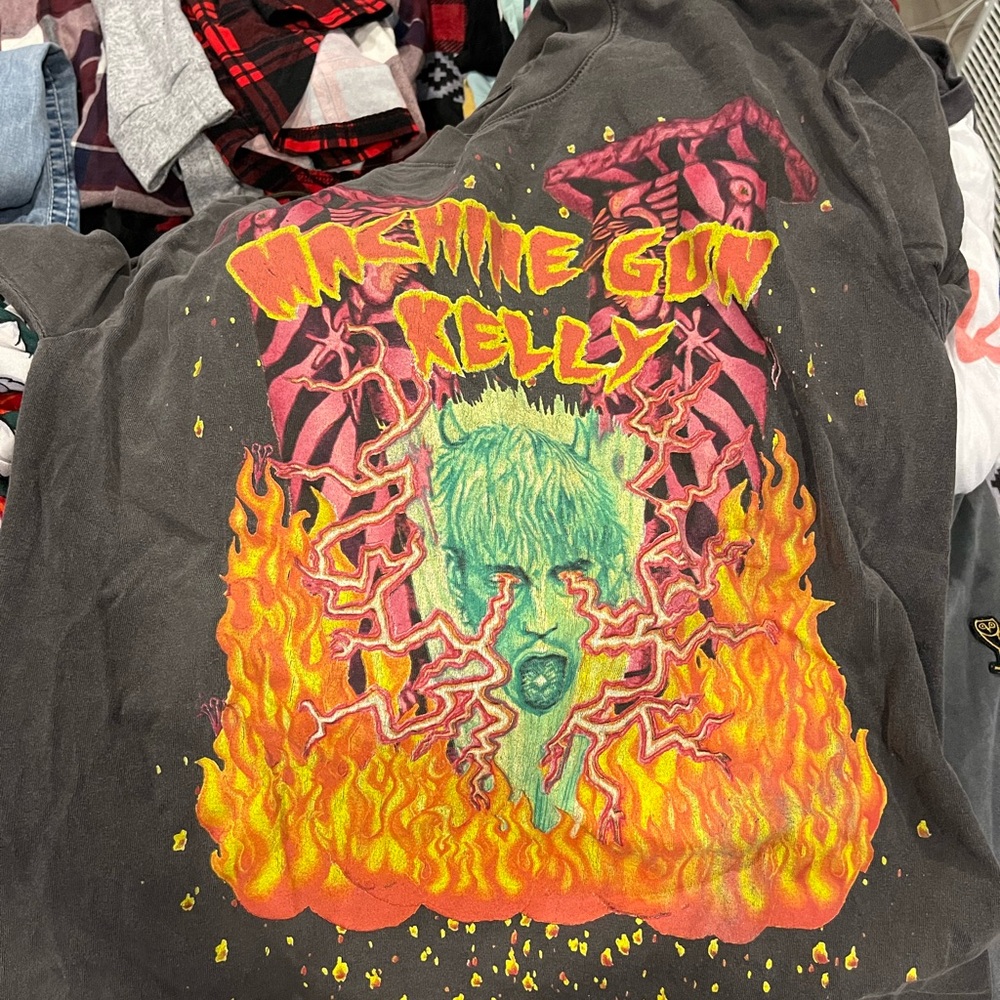 Machine gun Kelly tour shirt size Small unisex